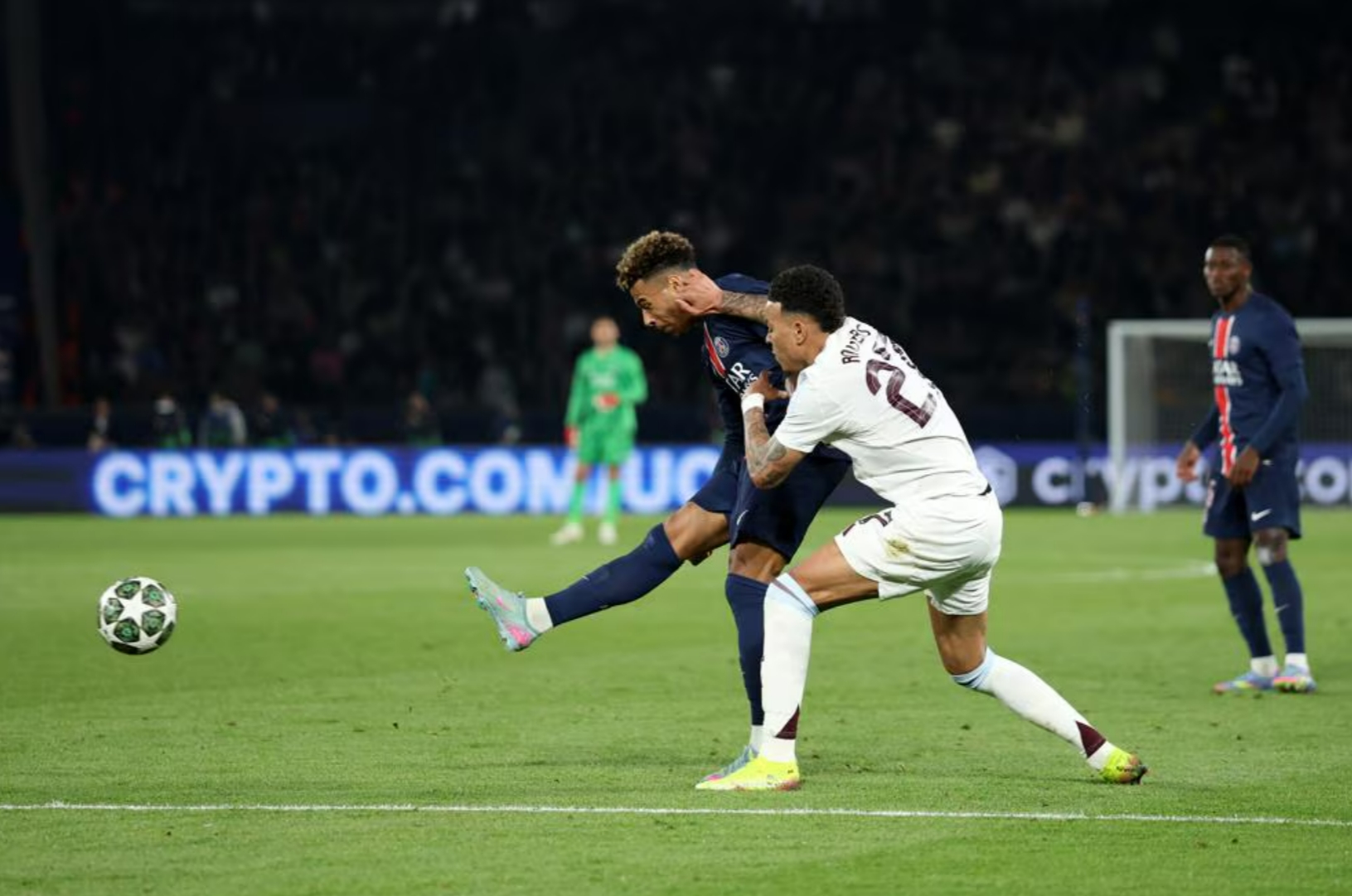 关键时刻欧联焦点战，阿斯顿维拉复出首秀，球迷炸锅，身体对抗强度拉满的简单介绍