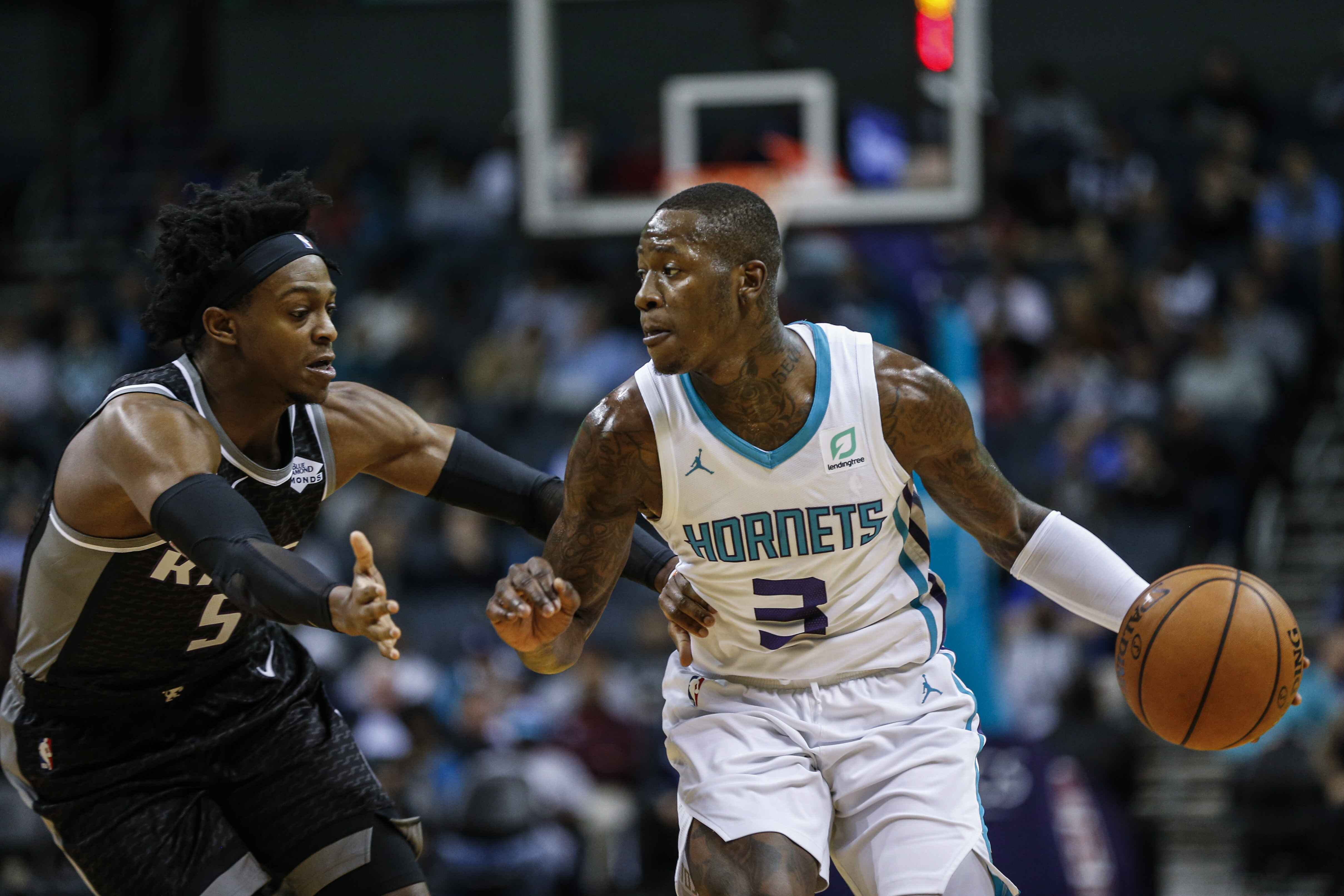 包含从风云突变埃因霍温赛后造点机会到夏洛特黄蜂外线爆发备战葡超，赛后皇家社会备战英超的词条